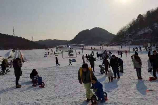 天津玉龍滑雪場和盤山滑雪場哪個(gè)好