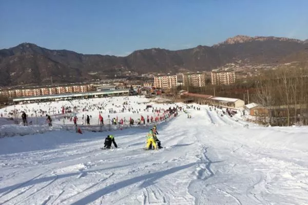 天津玉龍滑雪場和盤山滑雪場哪個(gè)好